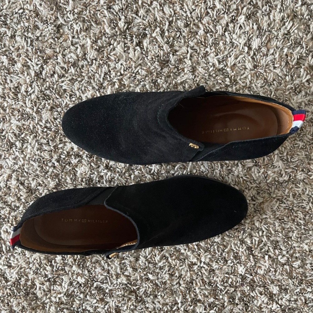 Tommy Hilfiger Boots - Picture 9 of 11